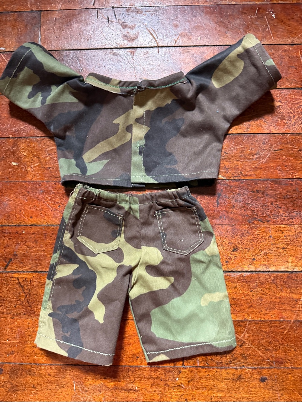 Lot of Cabbage Patch Kids clothes, official and hand-sewn - Picture 15 of 15